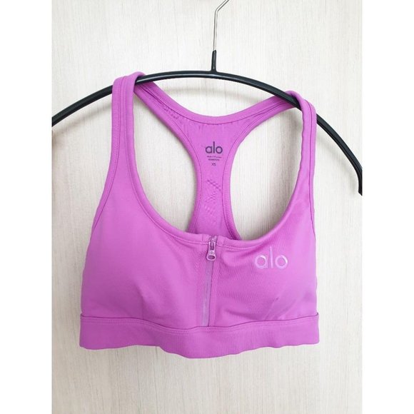 NWOT! ALO Yoga 'Speed Bra' - Picture 5 of 6